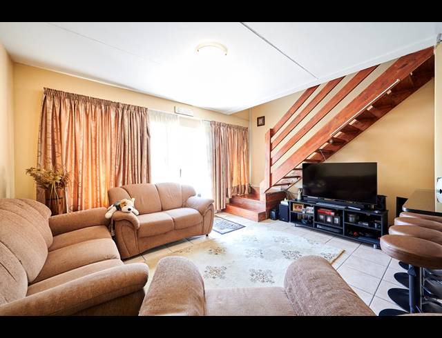 2 BEDROOM TOWNHOUSE FOR SALE IN NOORDWYK